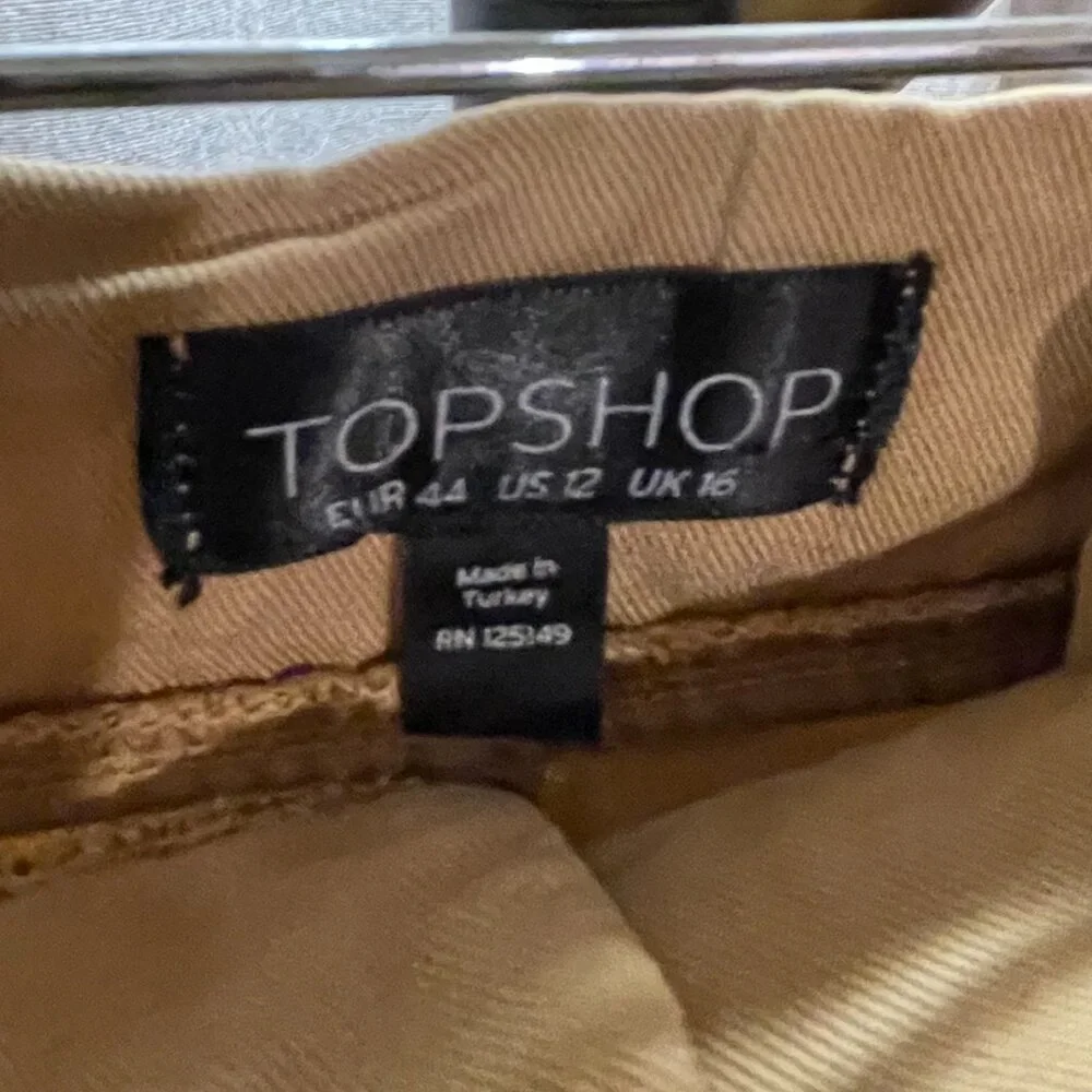 TOPSHOP‎ Khaki tan pleated short - wmn's 12